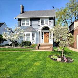 386 Cornwall Rd Rocky River, OH 44116