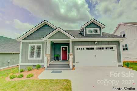 312 Windy Acres Knoll Dr Hendersonville, NC 28792