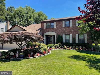 506 Arthur Dr Cherry Hill, NJ 08003