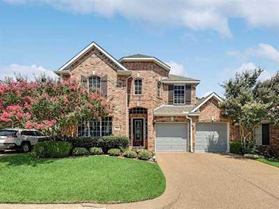 5027 Toftrees Drive Arlington, TX 76016