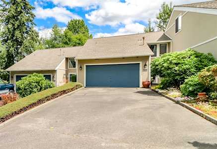 2104 7th Ave SW Puyallup, WA 98371