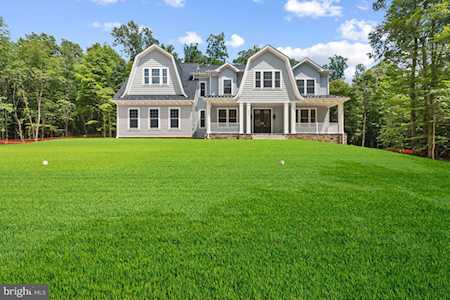 19701 Lyndenwood Ave Poolesville, MD 20837