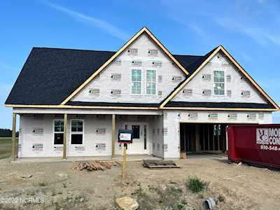 533 Misty Pond Drive Hubert, NC 28539