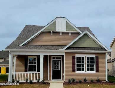 1013 Spivey Circle New Bern, NC 28562
