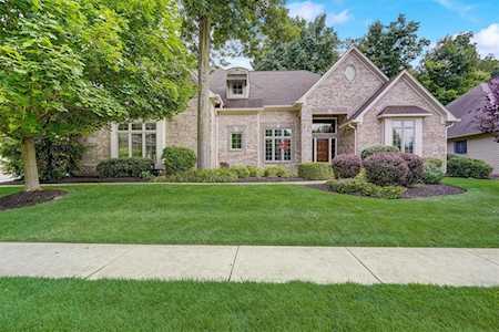 12039 Dubarry Dr Carmel, IN 46033