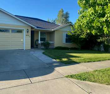 866 Archer Dr Medford, OR 97501