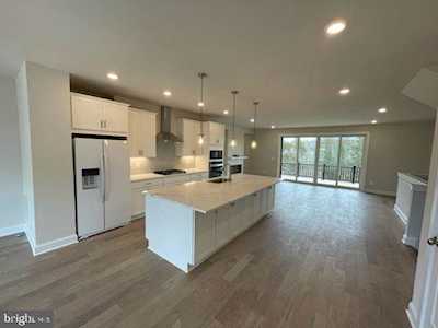 2619 Jetstream Rd Herndon, VA 20171