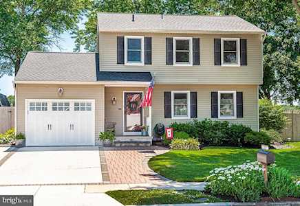 227 Hampshire Dr Woodbury, NJ 08096