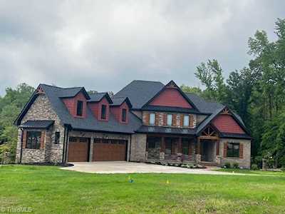 7617 Pemberley Drive Oak Ridge, NC 27310