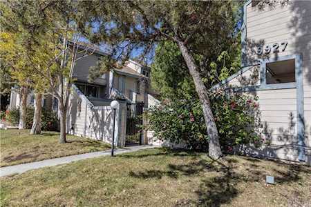 9927 Independence Ave #B Chatsworth, CA 91311