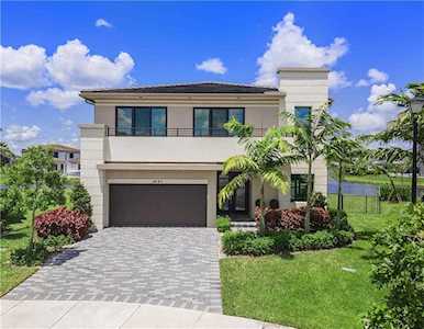 8680 Prospect Ln Parkland, FL 33076