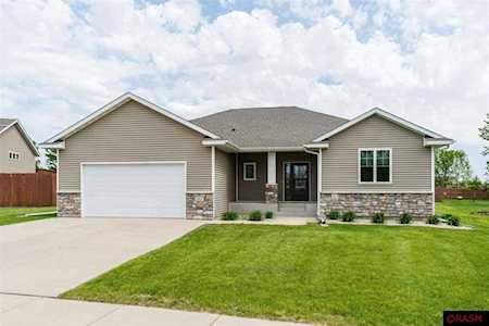 321 Crystal Circle Mankato, MN 56001