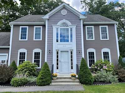 44 Vista Cir, Holden, MA 01520