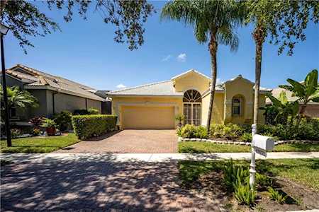 10030 Diamond Lake Drive Boynton Beach, FL 33437