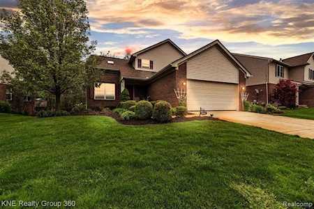 9861 Tioga Trl Hamburg Twp, MI 48169