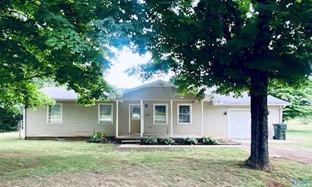 1208 Davis Road New Market, AL 35761