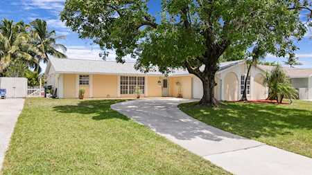 9956 Dogwood Avenue Palm Beach Gardens, FL 33410