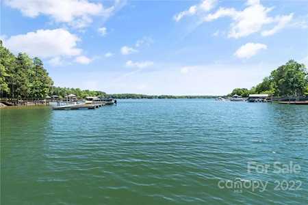 8081 Bay Pointe Dr Denver, NC 28037