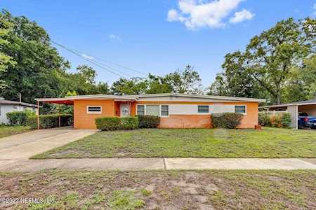 3769 Haslett DR E Jacksonville, FL 32277