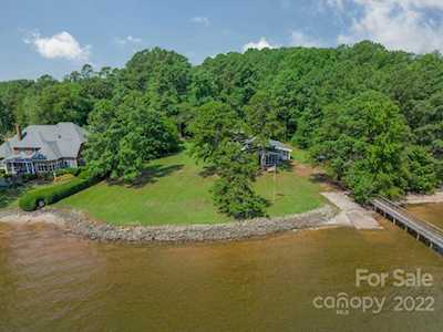 8303 Luckey Point Rd Denver, NC 28037