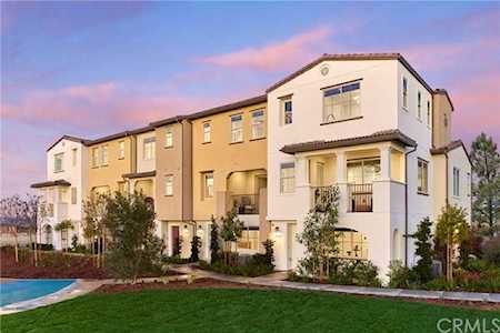 1610 Holly Leaf Way Oceanside, CA 92056