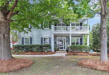 2304 Riverbank Rd Waxhaw, NC 28173