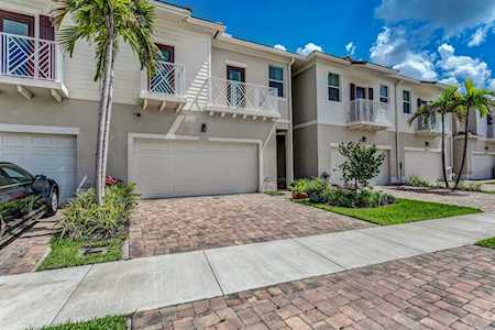12053 Park Central Royal Palm Beach, FL 33411