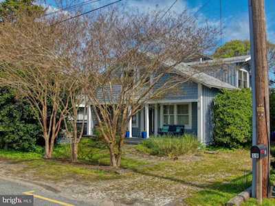 21 Saint Louis St Dewey Beach, DE 19971
