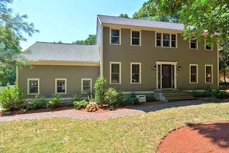 51 Landau Road Plainville, MA 02762