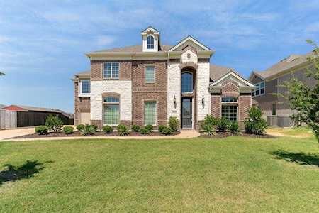 5123 Live Oak Drive Sachse, TX 75048