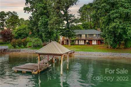 157 Rainbow Ln Mooresville, NC 28117