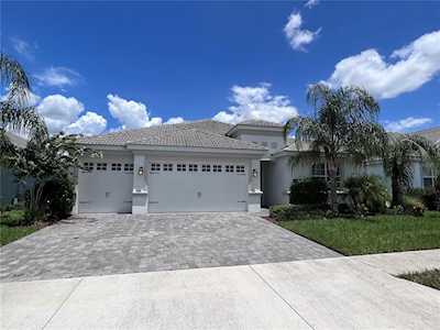 1368 Olympic Club Blvd Davenport, FL 33896