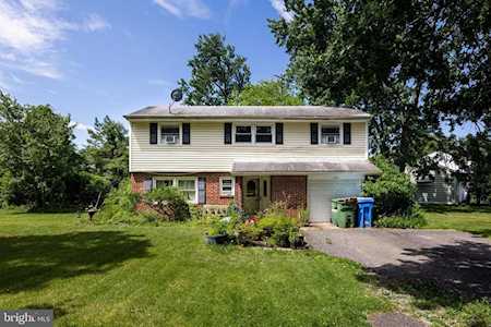 416 Preston Rd Cherry Hill, NJ 08034