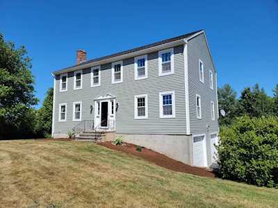 25 Hanson Rd Charlton, MA 01507