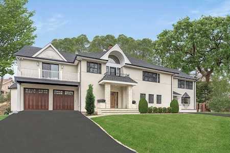 11 Niles Lane Winchester, MA 01890