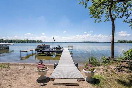 21055 62nd Street NW Sunburg, MN 56289
