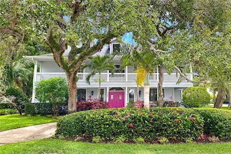 1124 Indian Mound Trl Vero Beach, FL 32963