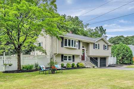 32 Dix Road Maynard, MA 01754