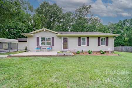 213 Cobblestone Ln Concord, NC 28027