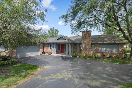 14247 Cedar Springs Dr Chesterfield, MO 63017