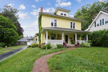 19 Farnum Street Worcester, MA 01602