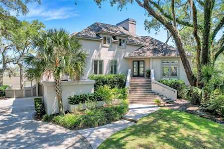 17 Foxbriar Ln Hilton Head Island, SC 29926