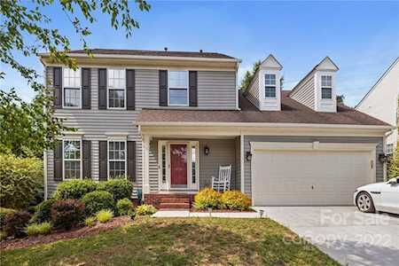 4170 Autumn Cove Dr Lake Wylie, SC 29710