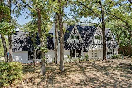 2703 Newcastle Drive Grapevine, TX 76051
