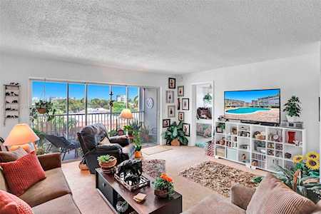 330 SE 2nd St #405G Hallandale Beach, FL 33009