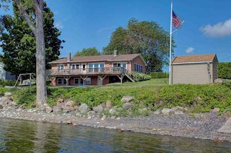 16 Folsom Harbor Rd Grand Isle, VT 05458