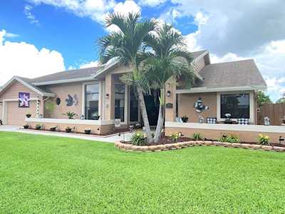 726 Juniper Place Wellington, FL 33414