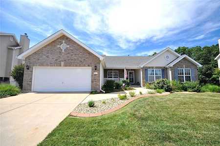 927 Lindmark Dr Wentzville, MO 63385