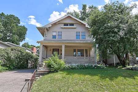 18 E Schantz Avenue Oakwood, OH 45409