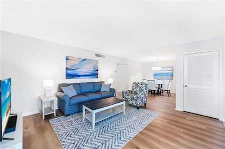 2010 Alamanda Dr #201 Naples, FL 34102